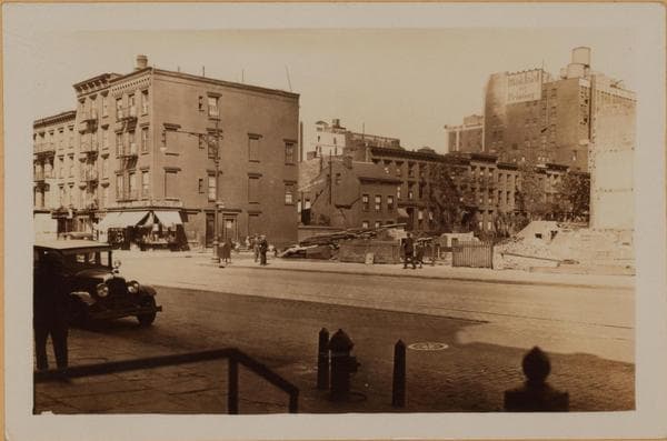 Manhattan: 10th Avenue - 24th Street, 1929–1930