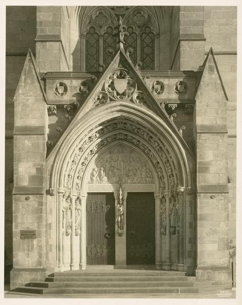1047 Amsterdam Avenue (Cathedral Parkway - West 113th Street)
