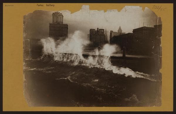 Manhattan: Battery Park - [Shore and skyline.], 1914