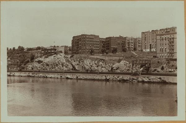 Harlem River - Manhattan - Marble Hill Avenue., 1927–1935