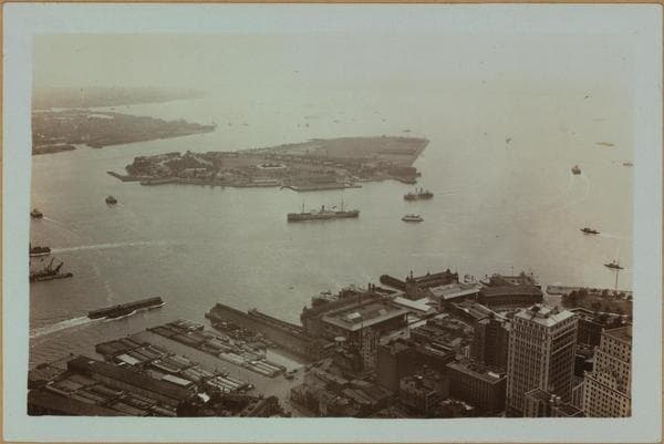 Islands - Governors Island - [New York Harbor - Bird's-eye-view of the island from the roof of 60 Wall Street Tower.], 1933