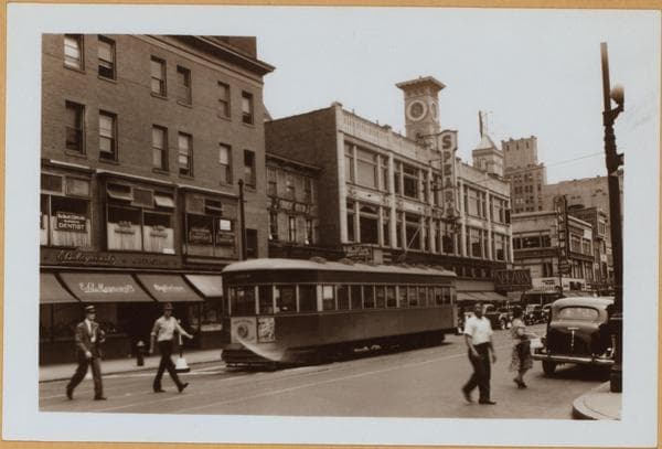 Brooklyn: Livingston Street - Bond Street, 1940