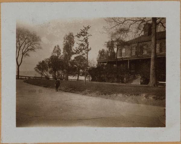Manhattan: Carl Schurz Park - Gracie Mansion., 1913–1942