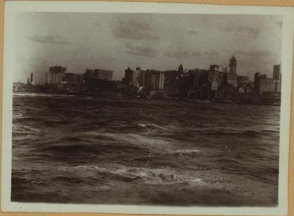 North (Hudson) River - [River scenes - Manhattan skyline - Bankers Trust Company - Singer Manufacturing Company.], 1906–1911