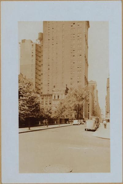 Manhattan: Gramercy Park North - Lexington Avenue, 1937