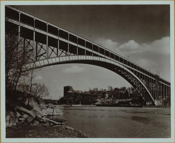Bridges - Henry Hudson Bridge - [View of the bridge over Harlem River, linking Spuyten Duyvil, Bronx with Inwood Hill Park, Manhattan.]