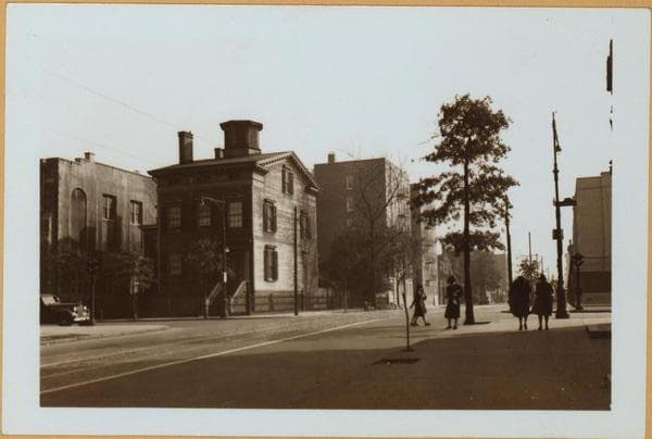 Brooklyn: Lafayette Avenue - Vanderbilt Avenue, 1927–1940