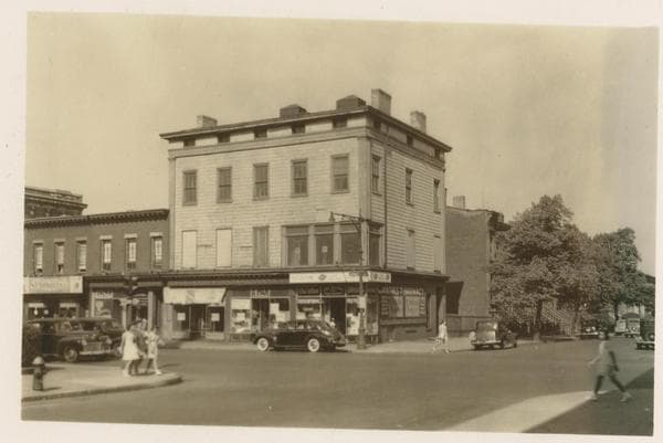 Bedford Avenue - Madison Street, northeast corner, 1941-08-24