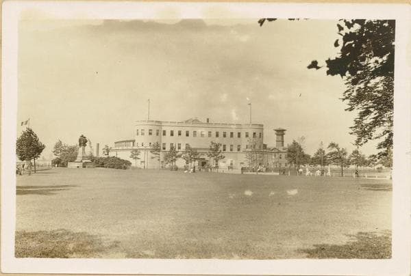 Manhattan: Battery Park - Aquarium., 1911–1931