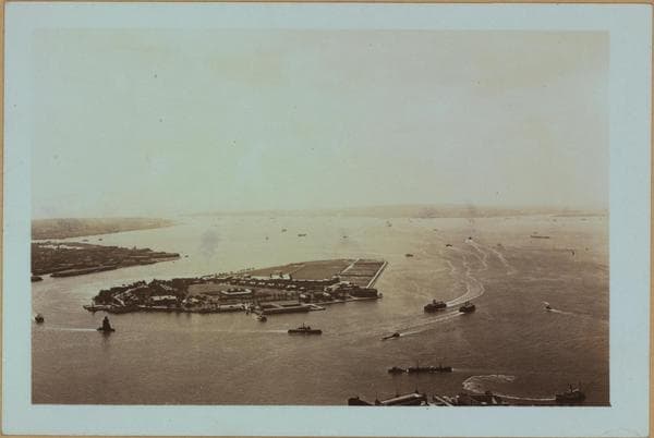 Islands - Governor's Island - [Aerial View ; Lower Manhattan ; Bank of Manhattan Building]., 1933–1937