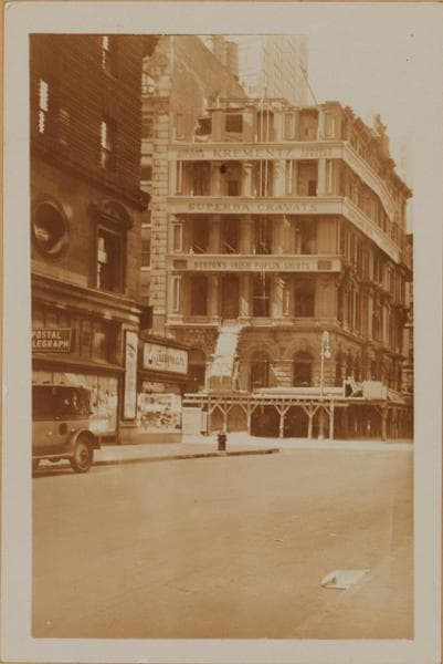 Manhattan: Broadway - 32nd Street, 1929