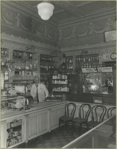 Manhattan: Market Street - Madison Street - Scruton's Pharmacy., 1939