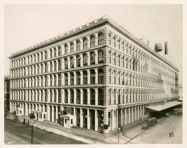 Broadway (West 9th Street - West 10th Street)