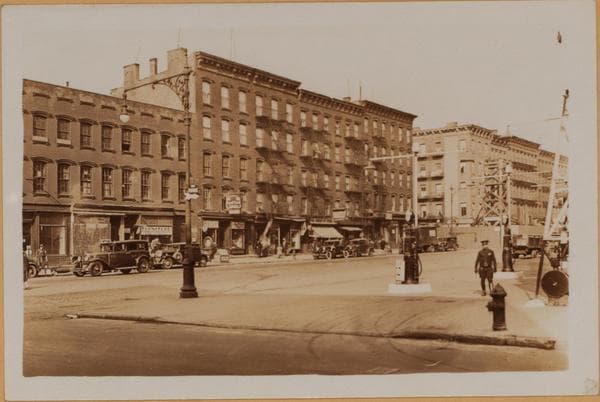 Manhattan: 10th Avenue - 44th Street, 1932–1936