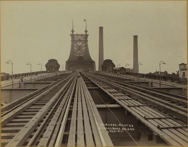 Bridges - Queensboro [Queensborough] Bridge -[Construction of the bridge connection.], 1917