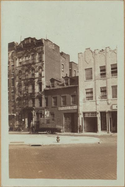 Manhattan: Morton Street - Bedford Street, 1915–1933