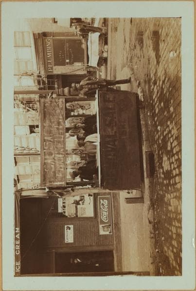Occupations - Peddlers - Food - Refreshments - Hot dogs., 1933–1936