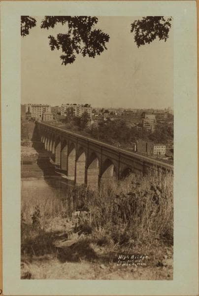 Bridges - High Bridge - [Harlem River - Connecting Manhattan at 174th Street, Highbridge Park to the Bronx at about 170th Street.], 1923
