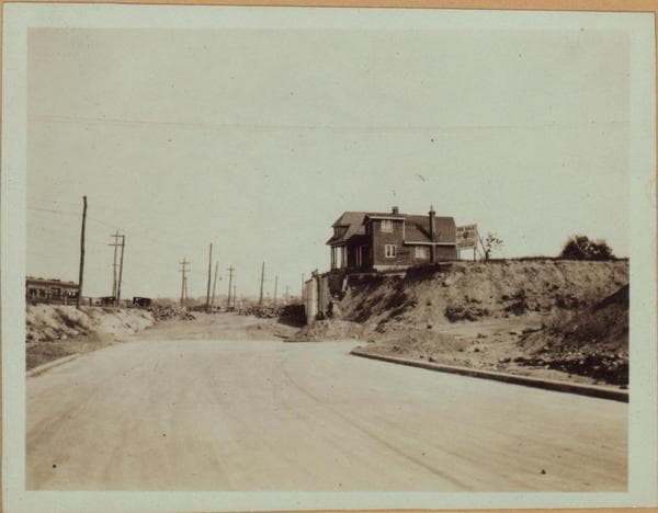 Queens: Queens Boulevard - 67th Drive, 1925–1926