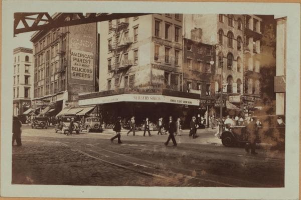 Manhattan: West Broadway - Vesey Street, 1930
