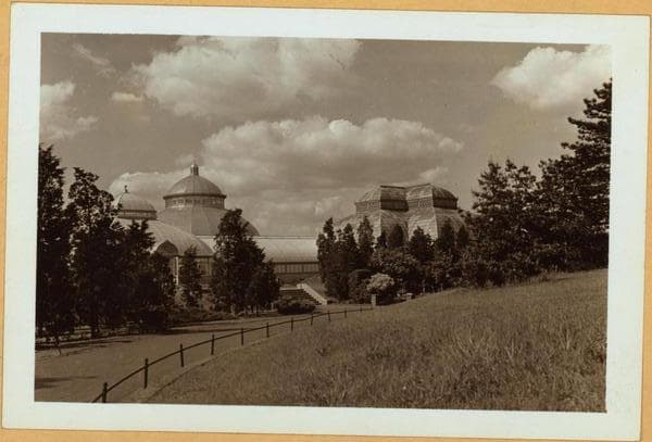 Bronx: Bronx Park - Horticultural Building - Bontanical Garden., 1938; 1938-05-12