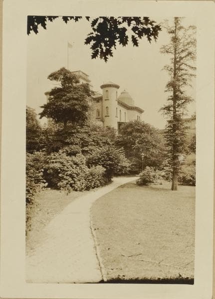 Brooklyn: Prospect Park - Litchfield House - Entrance, Gate 10., 1928; 1928-08-02