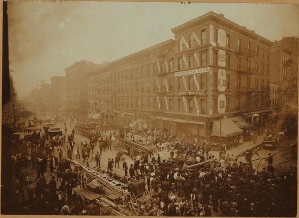 Fires, accidents and tragedies - [Fire at Mulberry Street.], 1904