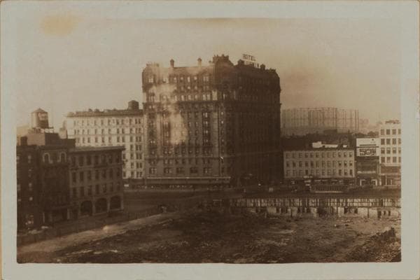 Manhattan: Broadway - 67th Street, 1931