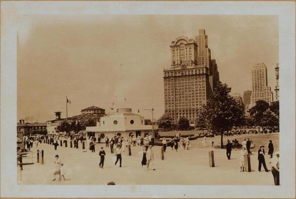 Manhattan: Battery Park - Broadway (North)., 1937