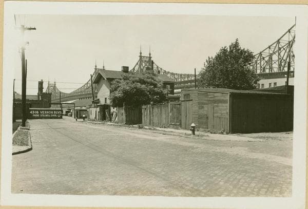 Queens: Vernon Boulevard - 43rd Road, 1925–1932