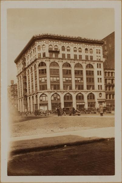 Manhattan: Broadway - Houston Street (West), 1932–1934