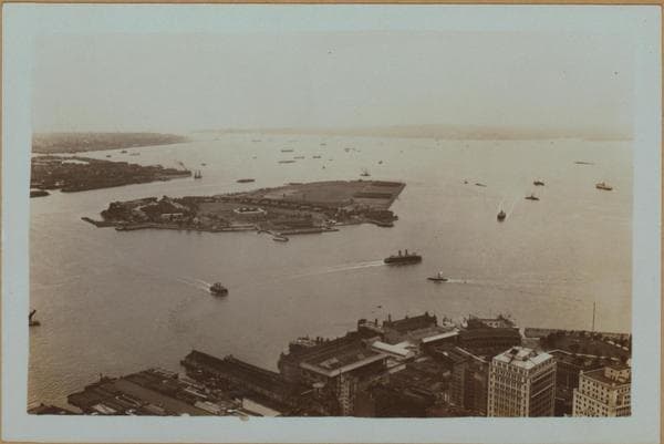 Islands - Governors Island - [New York Harbor - Bird's-eye-view of the island from the roof of 60 Wall Street Tower.], 1933