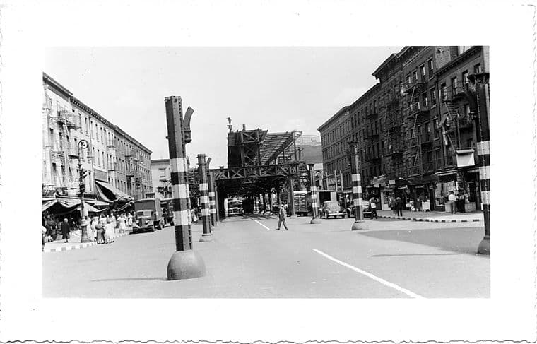 1st Avenue at 13st Street, to North, Manhattan, 1942-08-24