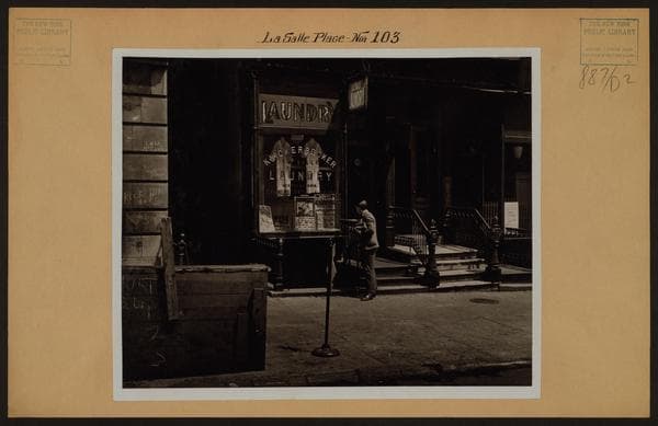 Manhattan: La Salle Place - Broadway