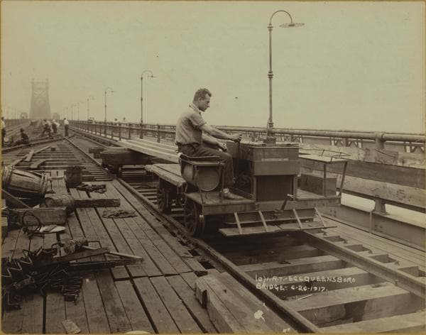 Bridges - Queensboro [Queensborough] Bridge - [Construction of the bridge connection.], 1917