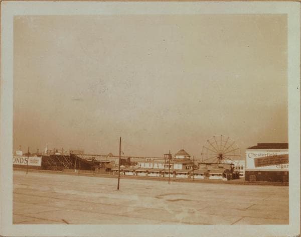 Islands - Coney Island beach - [Riegelmann boardwalk - Coney Island pier.], 1923–1924