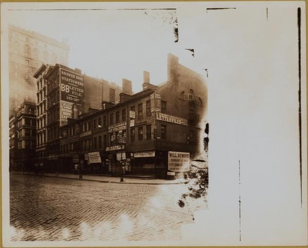 Manhattan: Broadway - Duane Street, 1945