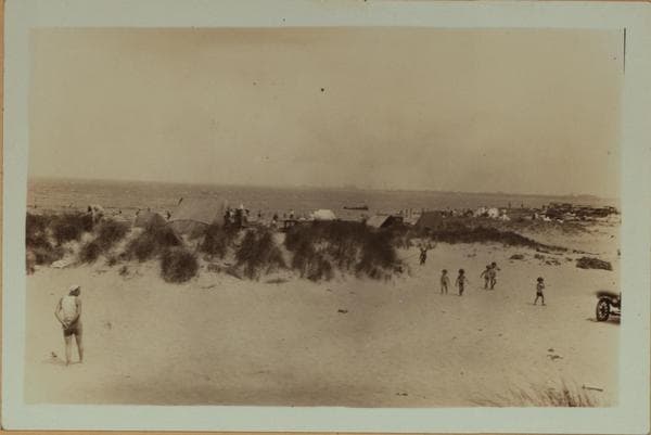 Islands - Barren Island - [Sand dunes near Floyd Bennett field - Municipal airport.], 1931