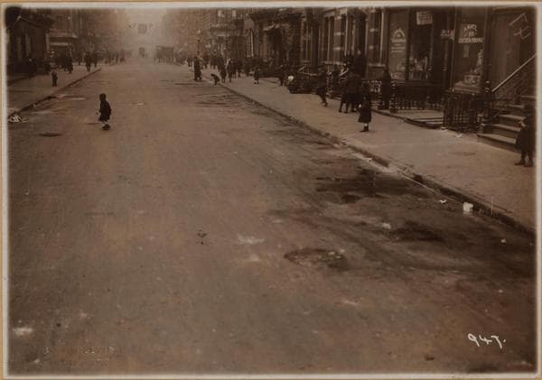 Manhattan: 11th Street - Avenue B, 1919