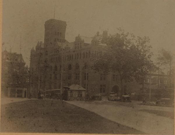 Manhattan: Central Park - [Arsenal Building on 5th Avenue.]