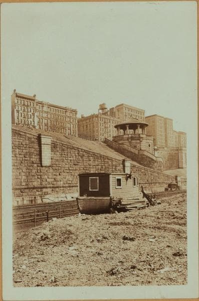 Squatters Colony at the Hudson River., 1934
