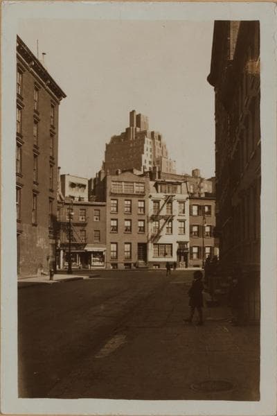 Manhattan: Greenwich Avenue - 12th Street, 1932–1933