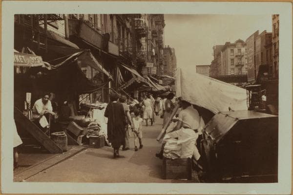 Occupations - Peddlers - Clothing - Dry goods., 1930–1934