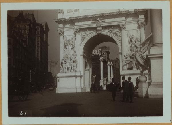 Celebrations - Parades - Municipal events - The Dewey Arch., 1898