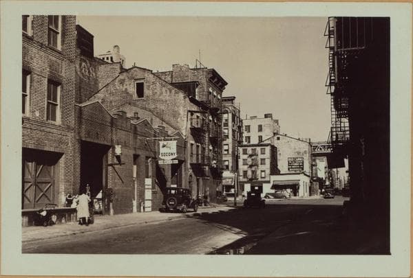 Manhattan: Water Street - Catherine Slip, 1924