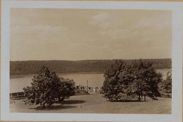 Manhattan: Fort Tryon Park., 1936