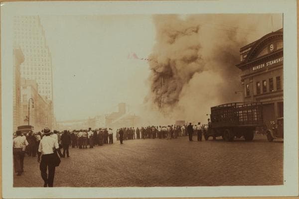 Fires, accidents and tragedies - [Fire at Pier 10 East River.], 1930