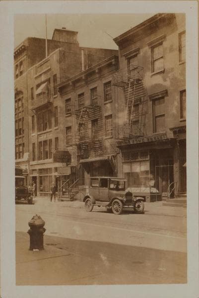 Manhattan: Christopher Street - Hudson Street, 1927
