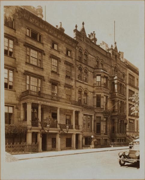 Manhattan: Gramercy Park South - Irving Place, 1925