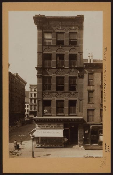 Manhattan: Broadway - Howard Street, 1912
